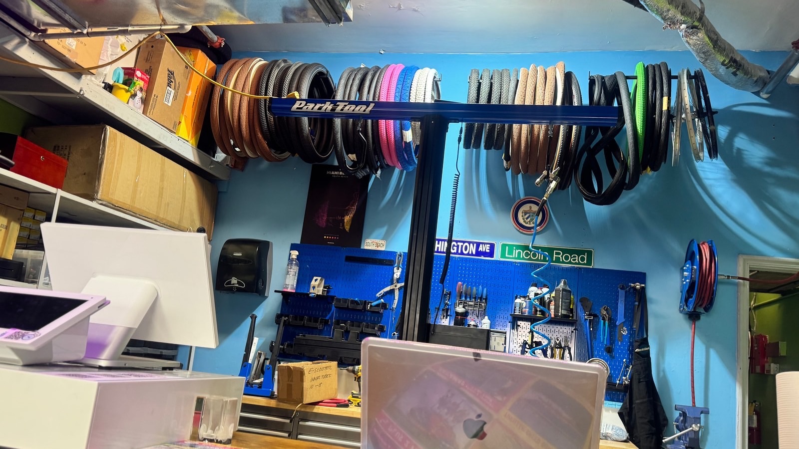 Bike repair shop in Miami Beach for flats brakes and tune-ups